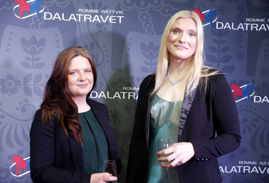 Josefin och Alexandra Sandin